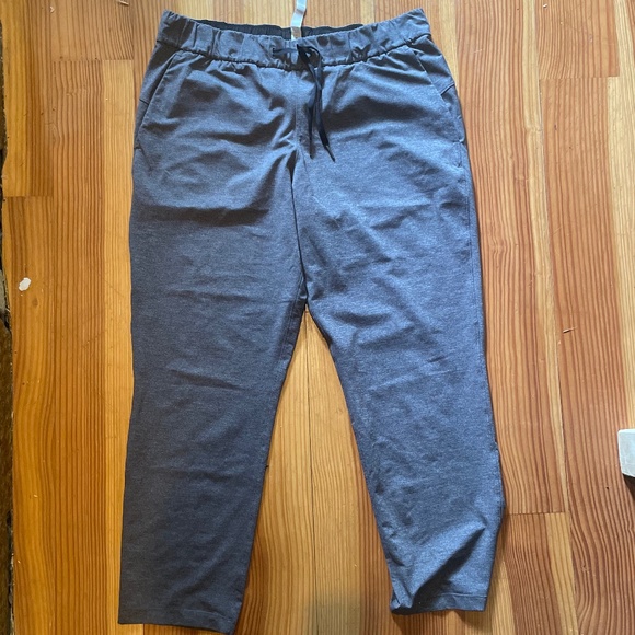 Grey lulu pants - Picture 1 of 3